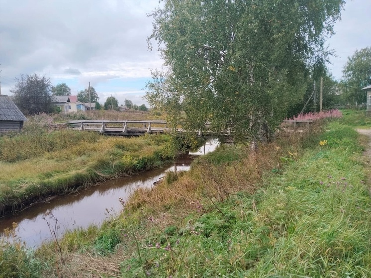 Власти Карелии ищут подрядчика для восстановления разрушенного моста в поморском селе