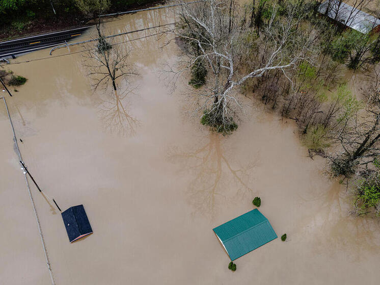 Опасность для метро: из-за проливных дождей объявлена чрезвычайная ситуация