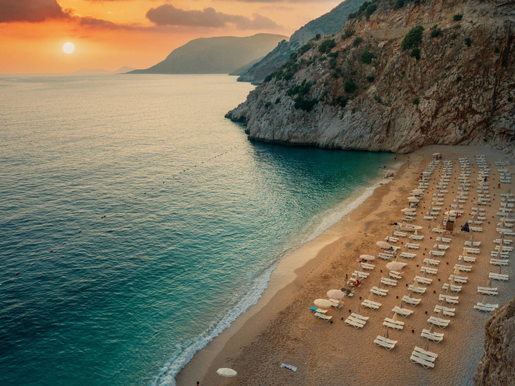 Согласно информации, предоставленной РБК Карелия, в текущем году пальму первенства среди направлений для отпуска у жителей республики вновь удерживает Турция.