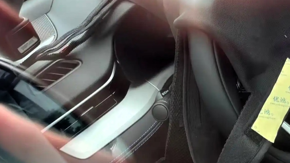  Geely тестирует в Китае обновленный седан Preface 2026 года. Характеристики и фото