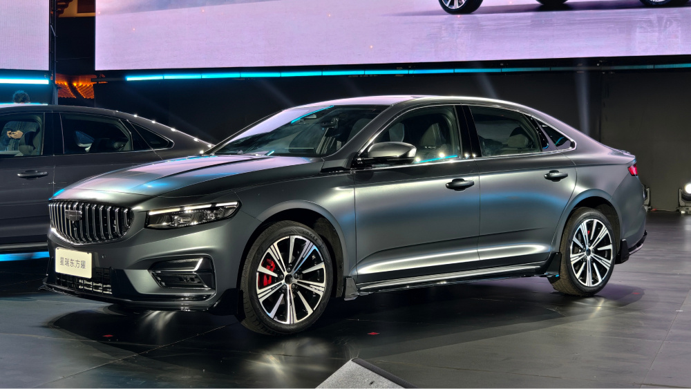  Geely тестирует в Китае обновленный седан Preface 2026 года. Характеристики и фото