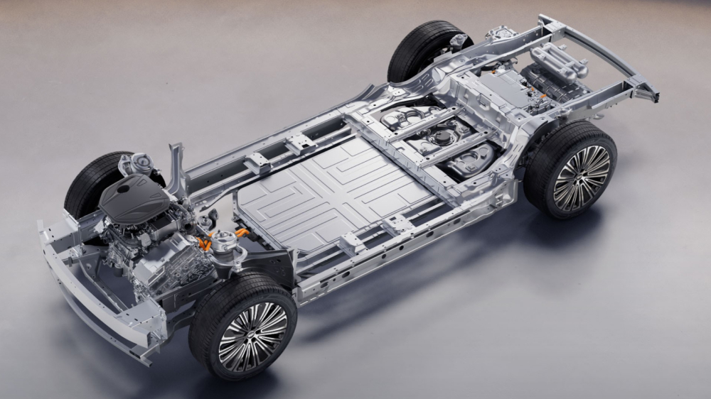 Гибридный кроссовер Geely Galaxy M9 вышел в предзаказ. У него 883 л.с.