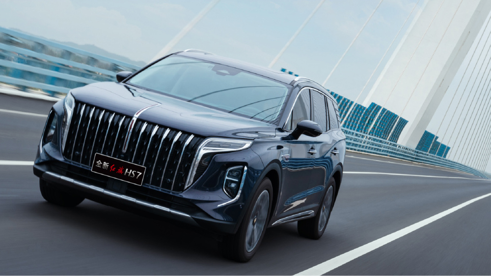  Hongqi готовится представить в России семиместный кроссовер HS7. Новые подробности