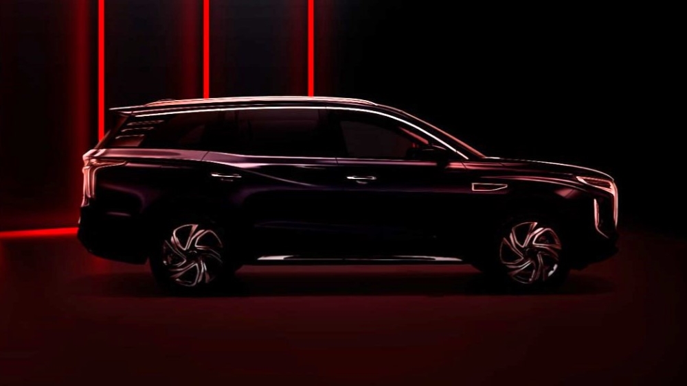  Hongqi готовится представить в России семиместный кроссовер HS7. Новые подробности