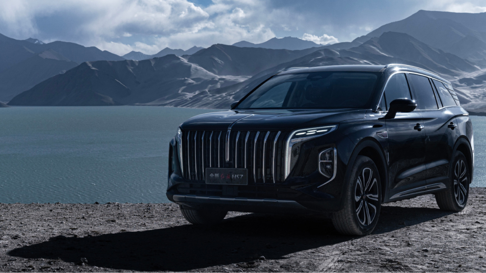 Hongqi выпустит новый кроссовер HS6. Что о нем уже известно