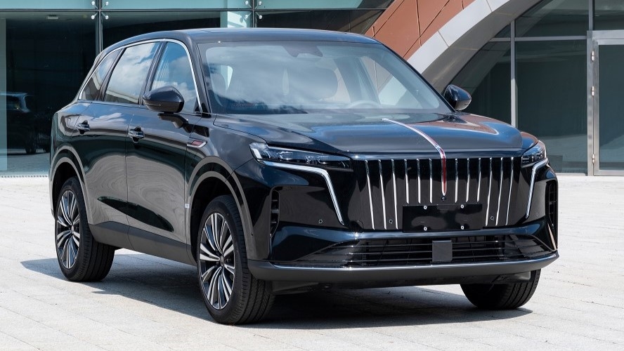  Hongqi выпустит новый кроссовер HS6. Что о нем уже известно