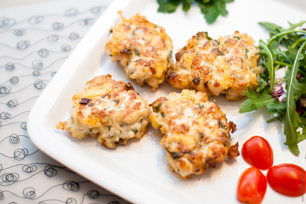 Сочные куриные котлеты. Секрет очень простой, добавляем к ним рубленный лук