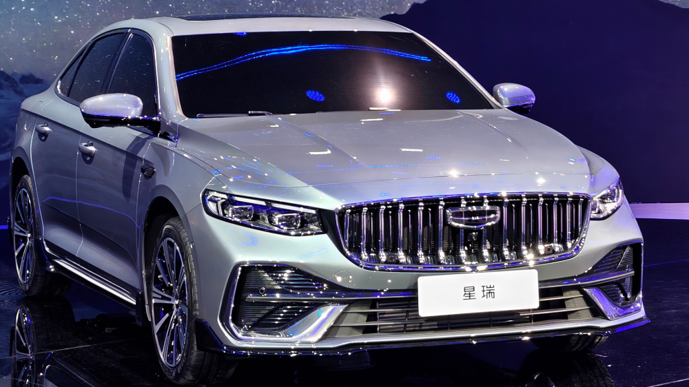 Обновленные Geely Monjaro и Preface появятся в Китае в октябре. Что о них известно