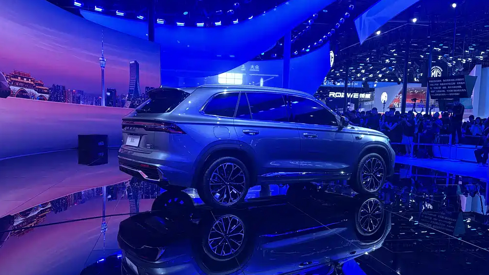 Обновленные Geely Monjaro и Preface появятся в Китае в октябре. Что о них известно
