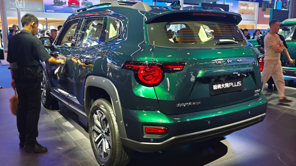 Обновленный Haval H7 стало можно заказать в Китае. Бензин и гибрид