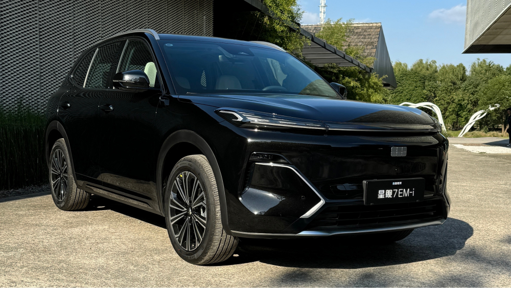  Примерная цена Geely Galaxy Starship 7 стала известна в России. Новинка будет дешевле EX5