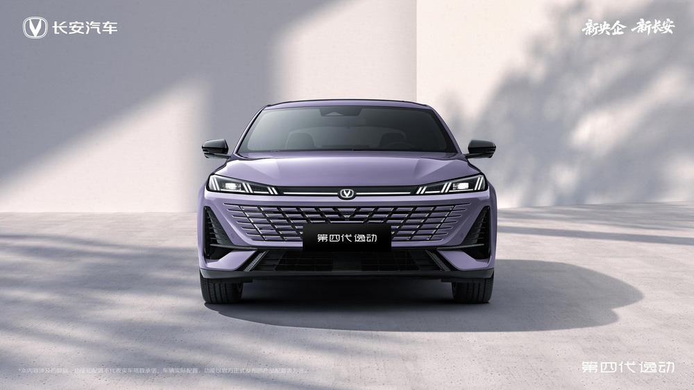  В Китае начались продажи нового Changan Eado. В России этот седан знают под другим названием