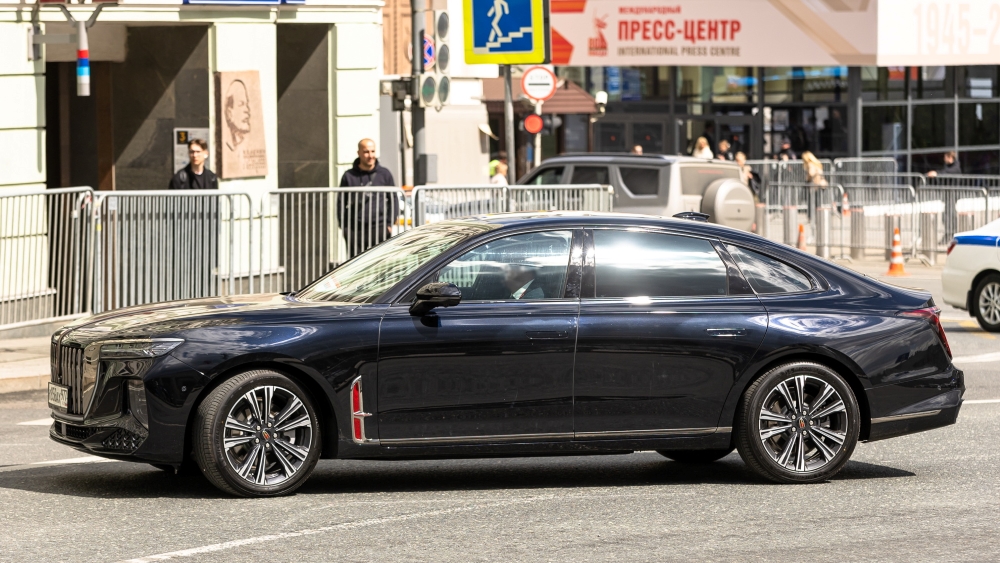 В России для спецслужб закупили партию новых Hongqi H9. Официально эти седаны не поставляются