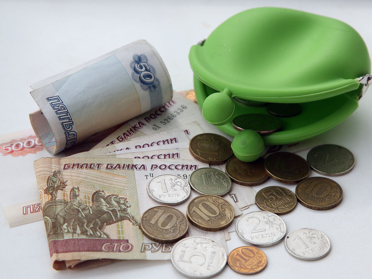 Две трети россиян считают, что их рабочая нагрузка выросла, а доходы — нет