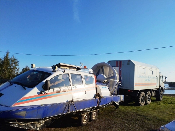 Спасателям Кеми вручили катер на воздушной подушке