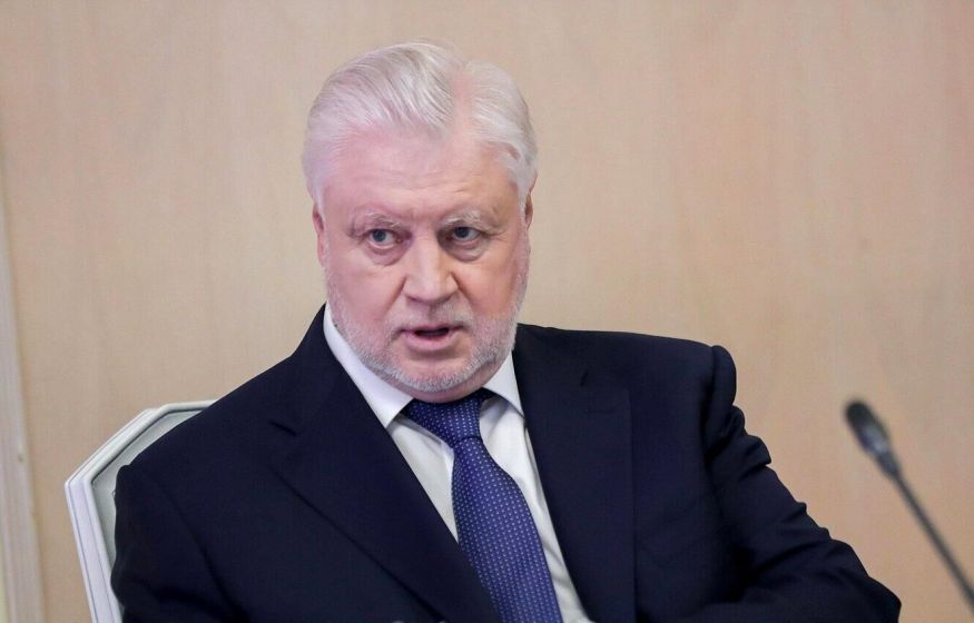 «Это удар по кошельку россиян. Государство хочет ремонтировать дороги за счет граждан»: Миронов