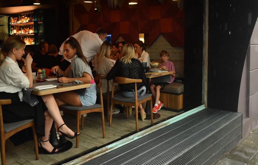 Протоиерей Ткачев резко прошелся по россиянам, посещающих рестораны в период СВО: «Эти суслики не включены в беду»