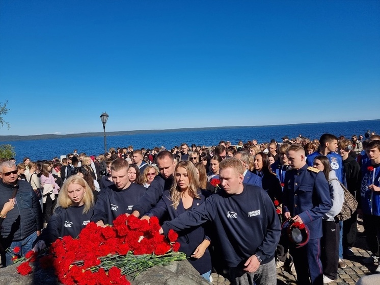 Петрозаводск почтил память жертв теракта в Беслане