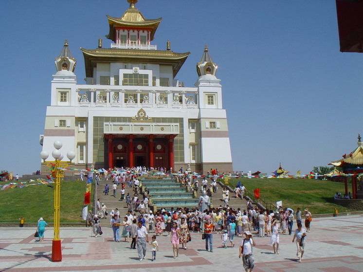 Степь, встречающая Будду: как Калмыкия готовится к историческому визиту священных реликвий