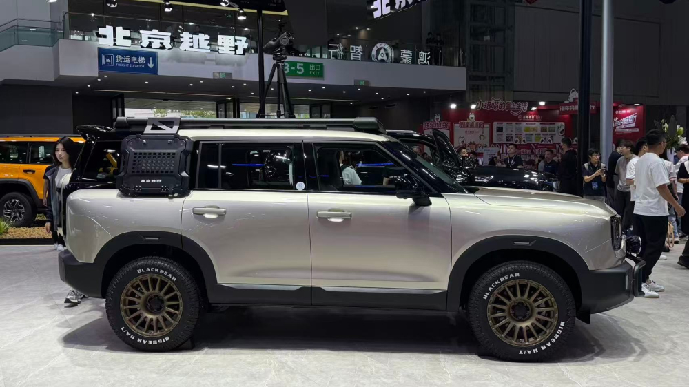 7-местный конкурент Haval Dargo. Обновленный BAIC BJ30 вышел в заказ в Китае