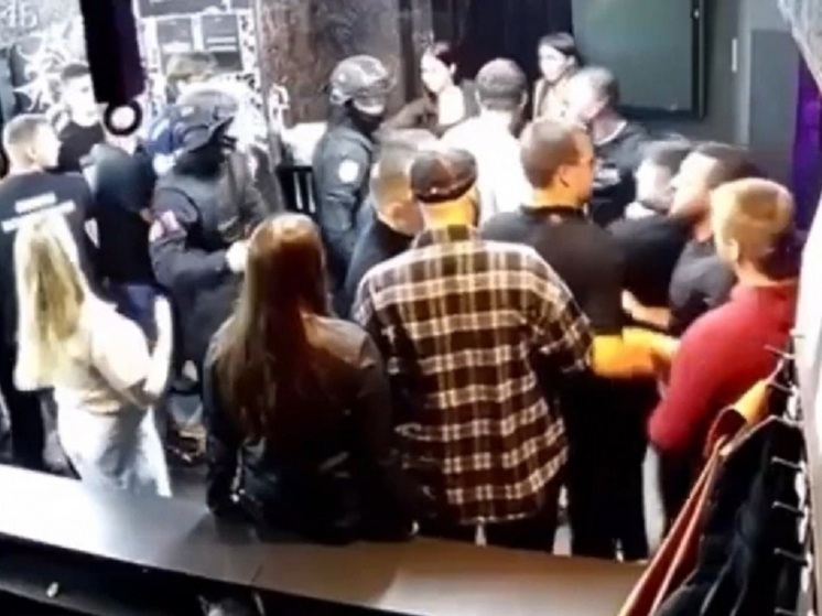 Виновные в драке в ночном клубе Петрозаводска скрываются в Ленобласти