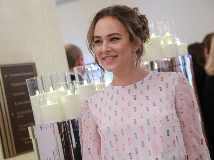 Суд над актрисой Аглаей Тарасовой задерживается, но пройдет сегодня