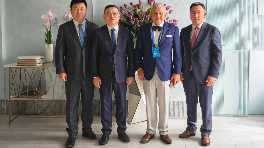 BYD начнет производство модели B12 в Казахстане. Подробности