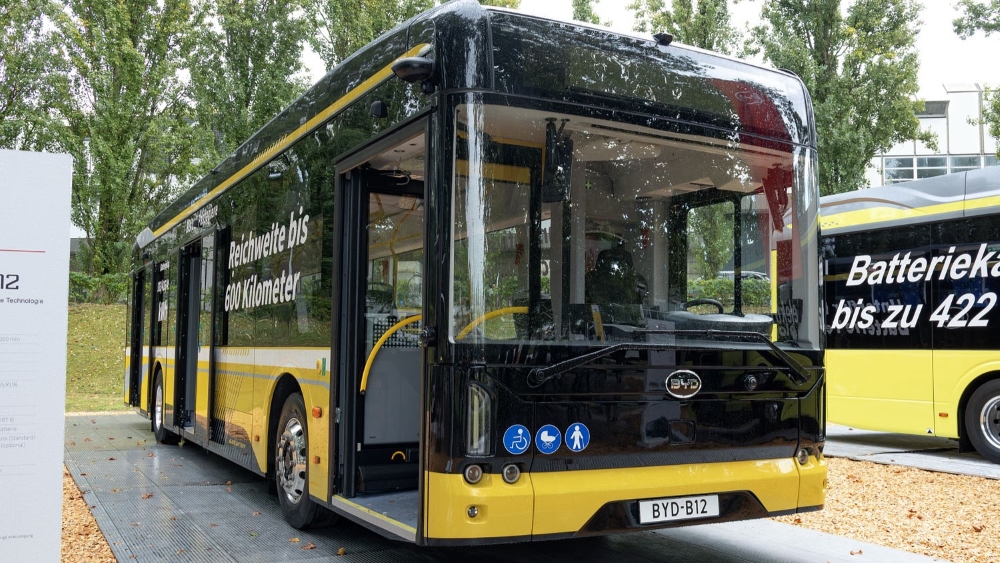  BYD начнет производство модели B12 в Казахстане. Подробности