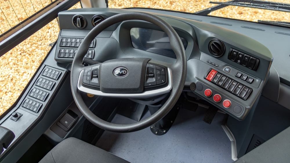 BYD начнет производство модели B12 в Казахстане. Подробности