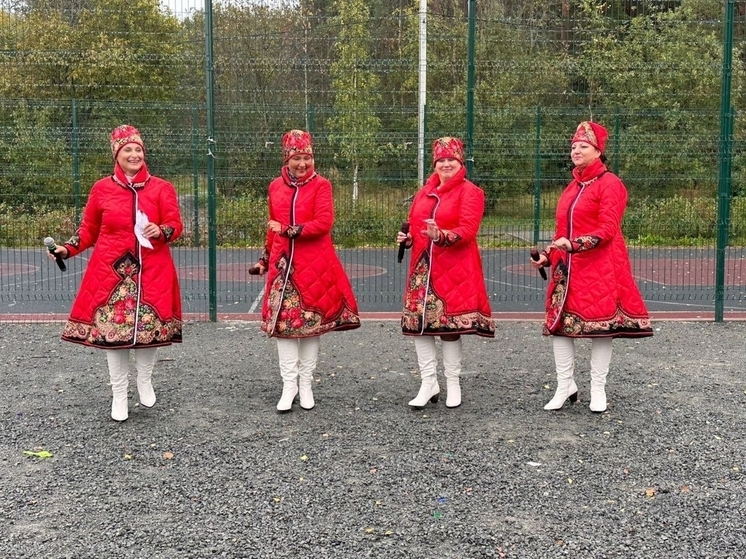 Жители Соломенного с размахом отметили День Мира, несмотря на непогоду