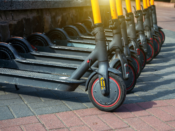 Жителям Карелии запретили бесплатный провоз электросамокатов в автобусах