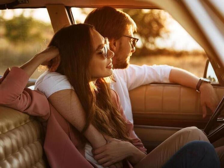 Карельские юристы напоминают о штрафах за слишком пылкую страсть в машине