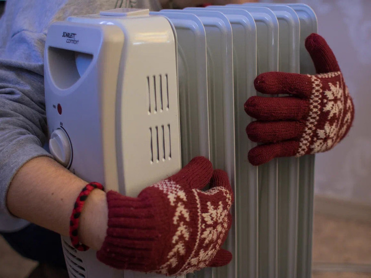 Петрозаводчане массово звонят в ЕДДС, чтобы узнать о сроках подключения отопления в домах