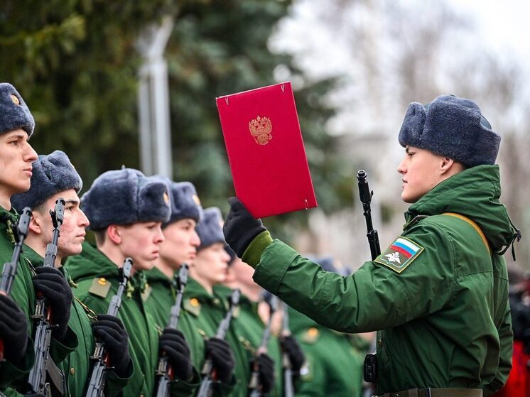 Первое чтение комитета Госдумы по обороне прошел законопроект о круглогодичном призыве