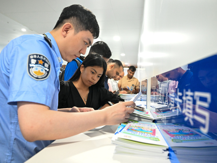 «Слава товарищу Си!»: ажиотаж на авиабилеты в Китай вызвало одно сообщение