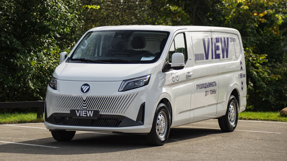  Foton везет в Россию новый фургон View. Выглядит как электрокар, оснащается турбодизелем
