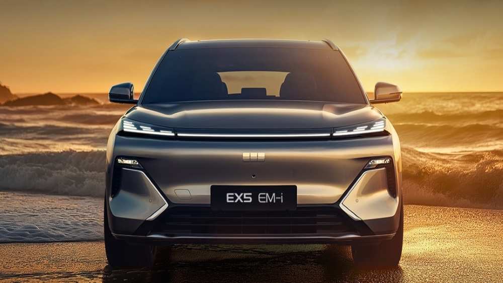  Гибридный Geely EX5 EM-i вскоре выйдет на рынок России. Сколько он может стоить