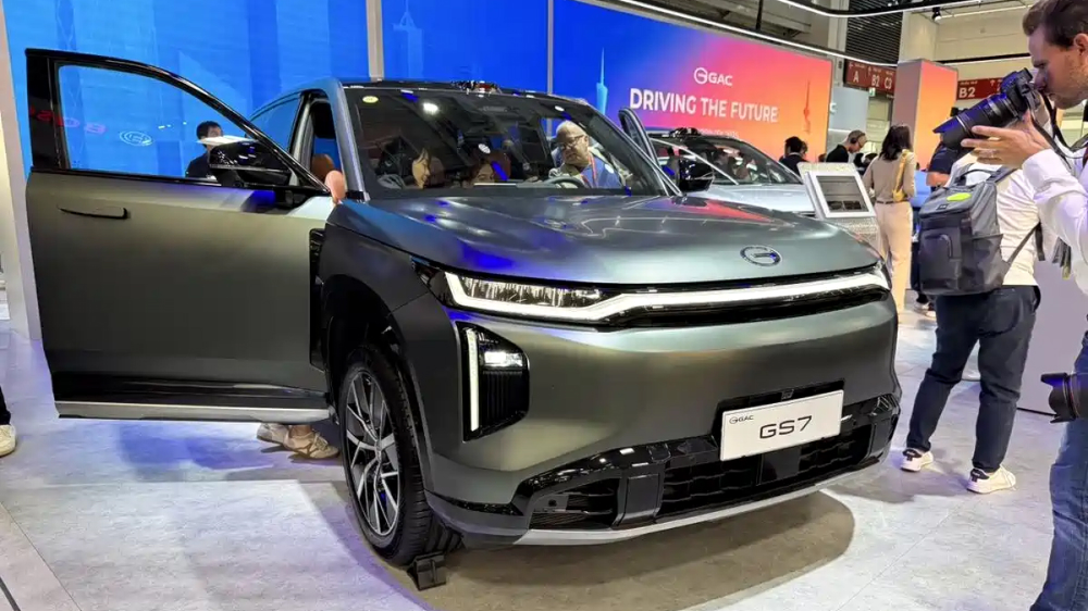 Гибридный кроссовер GAC GS7 представили в Европе. Эту модель ждут в России
