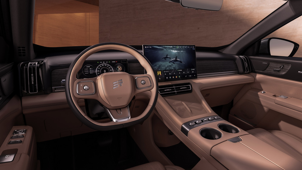 Кроссовер Jetour X70L вышел в предзаказ. Как оснащается и сколько стоит