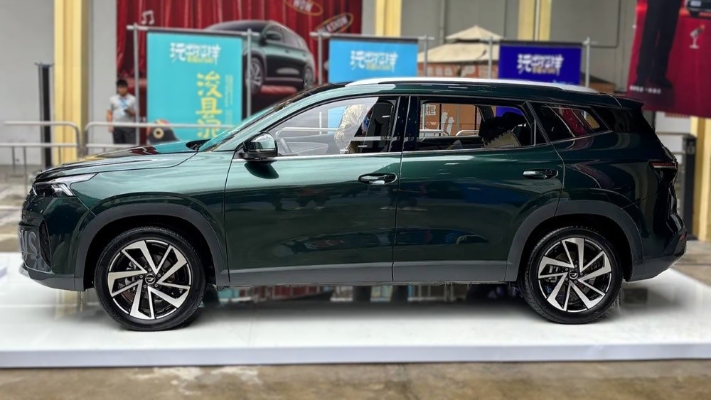Кроссовер Jetta VS8 вышел на рынок Китая. Как оснащается и сколько стоит
