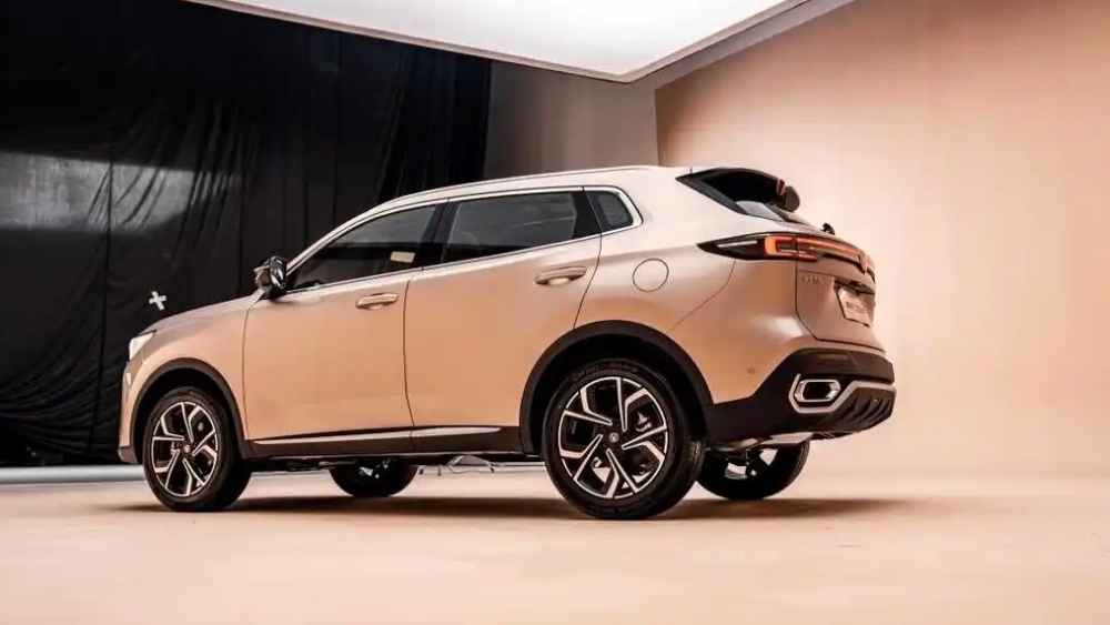  Продажи нового поколения Changan CS55 Plus стартовали в Китае. Комплектации и цены