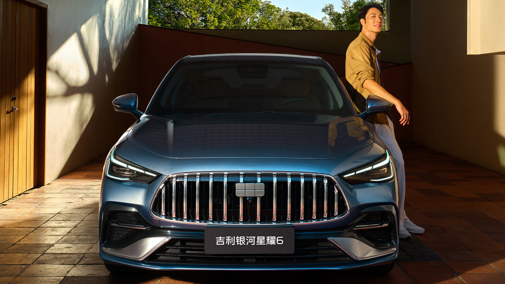  Седан Geely Galaxy Starshine 6 уже можно заказать. Это гибридная копия нового Emgrand