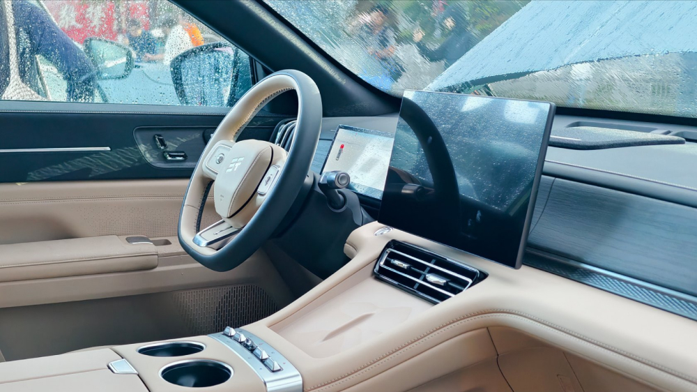 Старт продаж Jetour X70L объявили в Китае. Цены и комплектации