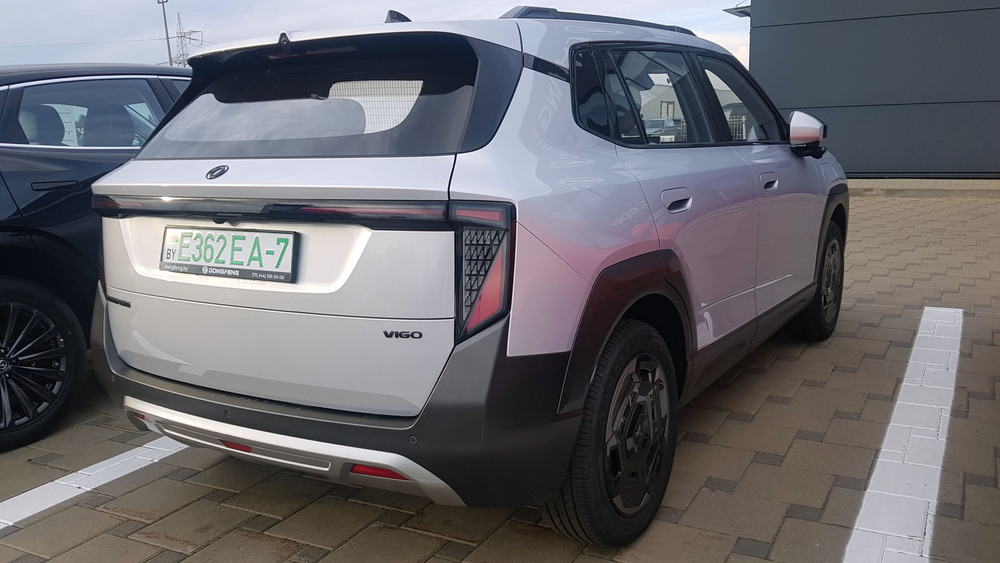 В Беларуси появится компактный электрокроссовер Dongfeng Vigo. Первые впечатления и ожидания