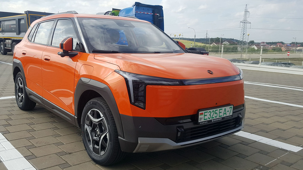 В Беларуси появится компактный электрокроссовер Dongfeng Vigo. Первые впечатления и ожидания