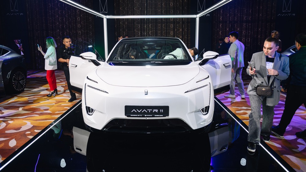  В Казахстане стартовали продажи кроссовера Avatr 11. На очереди еще четыре модели