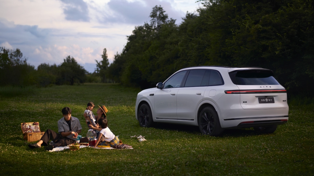 В Китае начались продажи нового Aito M7. Подробности и цены