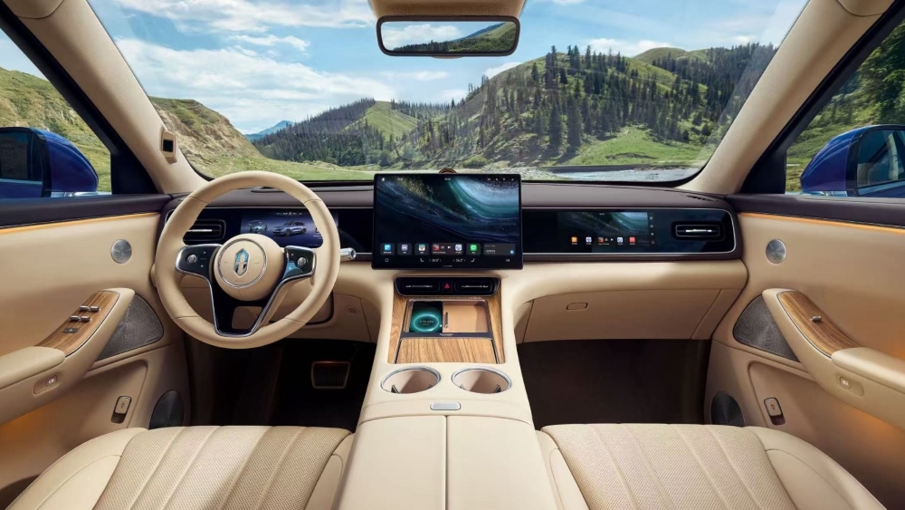 В Китае начались продажи нового Aito M7. Подробности и цены