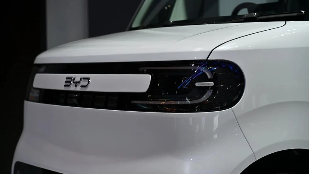 BYD представил свой первый кей-кар. Он создан специально для Японии