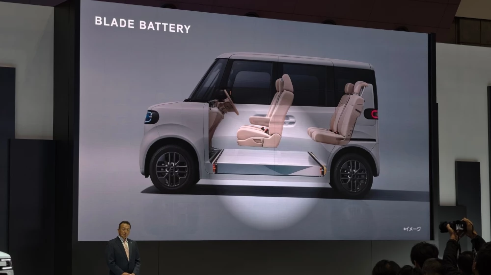 BYD представил свой первый кей-кар. Он создан специально для Японии